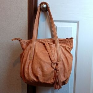 Day and Mood shoulder bags zip top Double handle with taseel drop 100% Leather